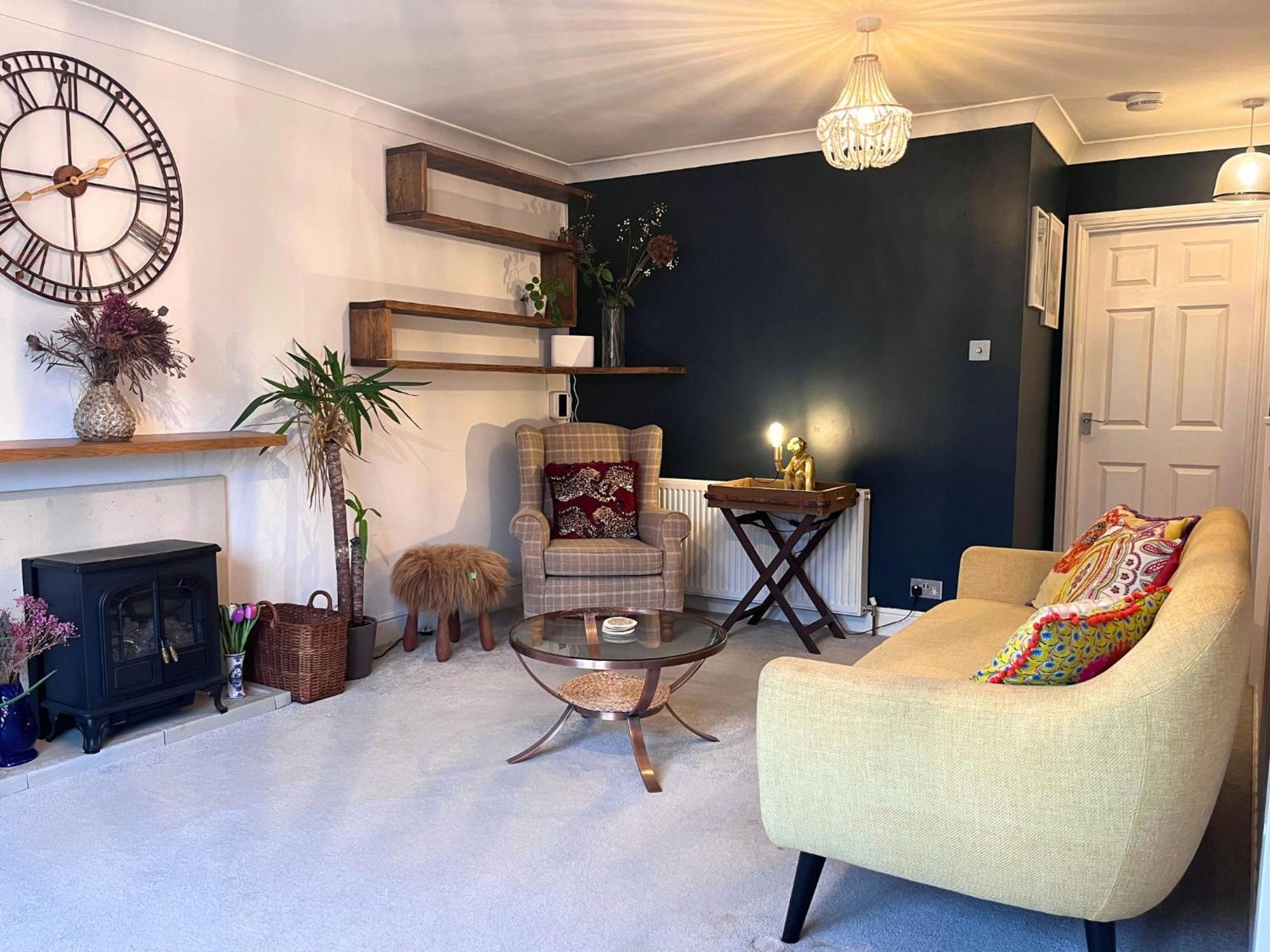 Jekyll'S On Hyde - Spacious Town House - Central Winchester - Free Parking, Sleeps 5 - By Xplus Stays Bagian luar foto
